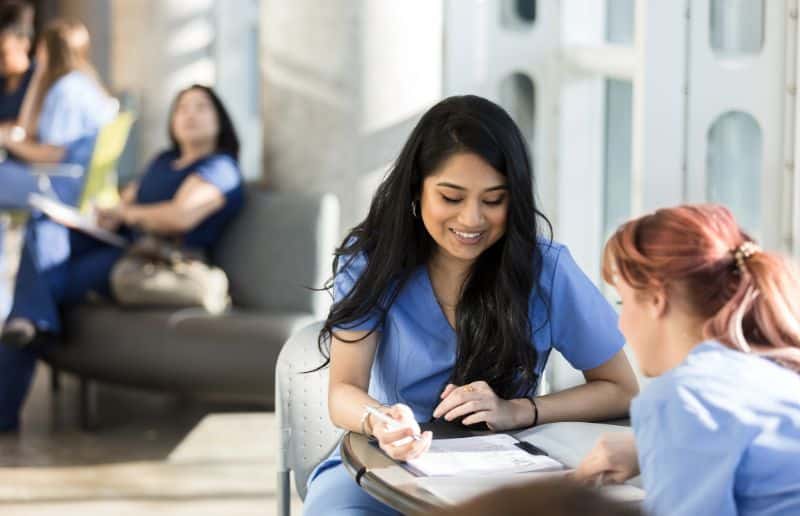 Asignaturas de FP Auxiliar de Enfermería: ¿cómo es el temario?