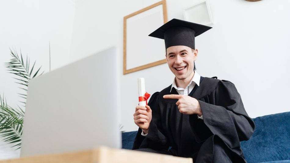 ¿Cómo estudiar un Máster sin Carrera?