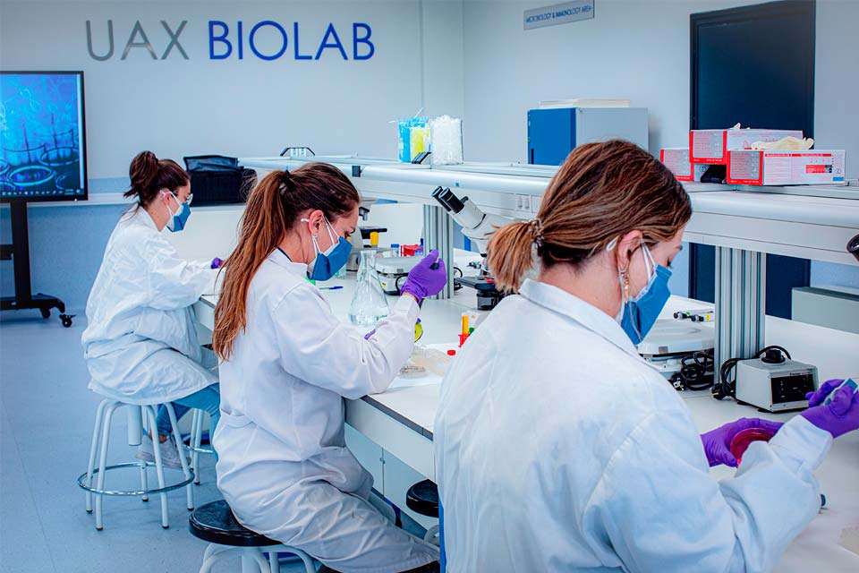 Estudiar FP de Laboratorio Clínico y Biomédico