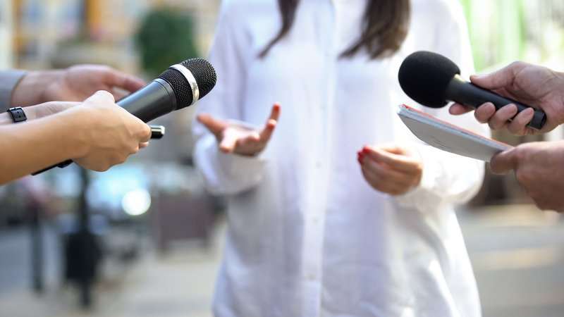 ¿Qué hace un responsable de relaciones públicas?
