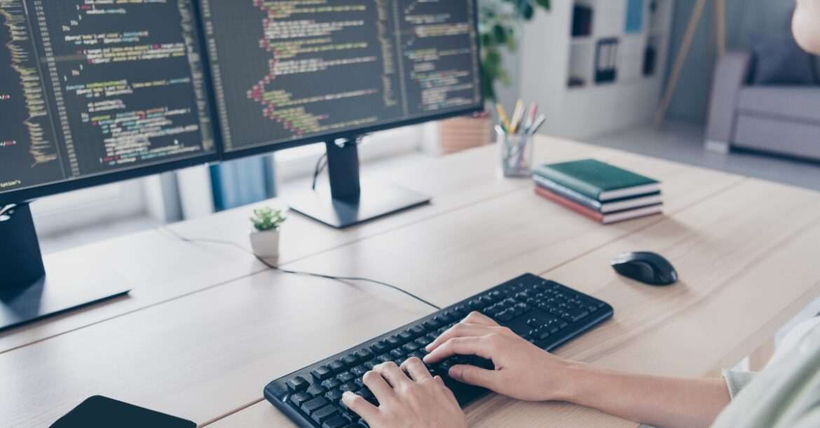 ¿Qué oposiciones hay para un Técnico Superior en Desarrollo de Aplicaciones Multiplataforma (DAM)?