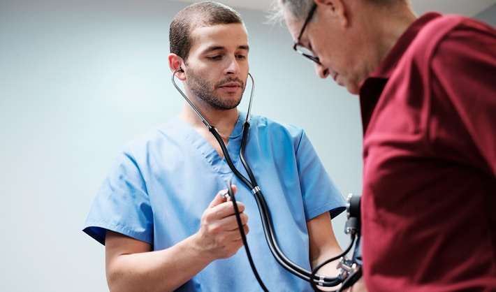 Técnico en Cuidados Auxiliares de Enfermería (TCAE) ¿En qué consiste?